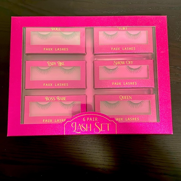 Fake Lashes Set - Picture 1 of 5